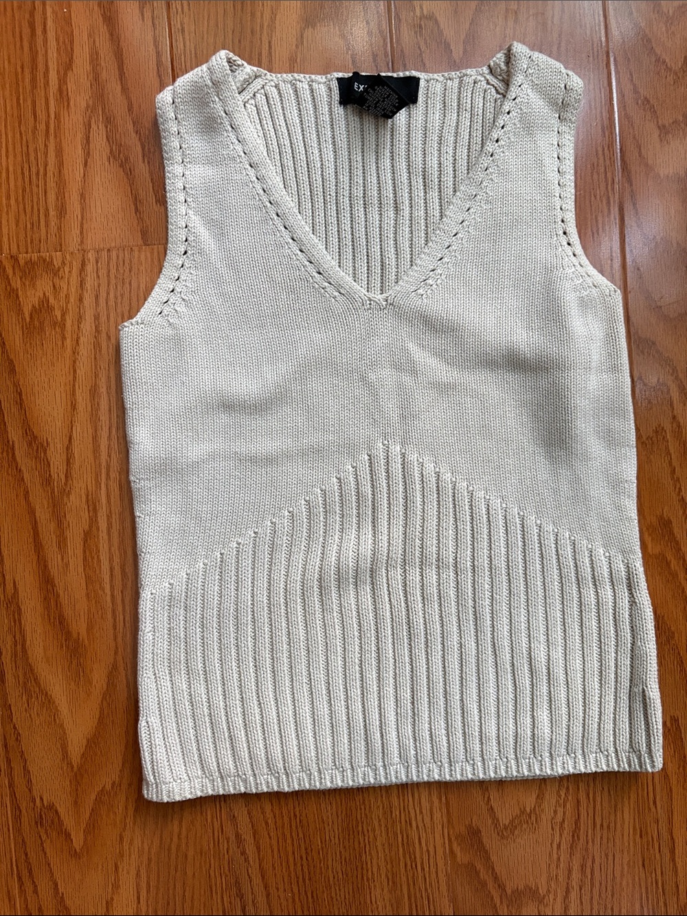 Express Women’s V-Neck Knit Sweater Tank in Khaki Color Size Small